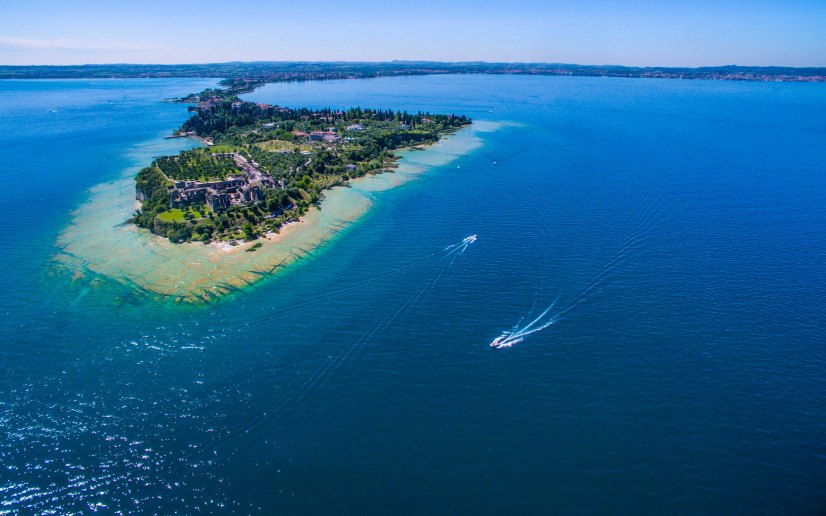 spiaggia-giamaica-jamaica-beach-a-sirmione-sul-lago-di-garda